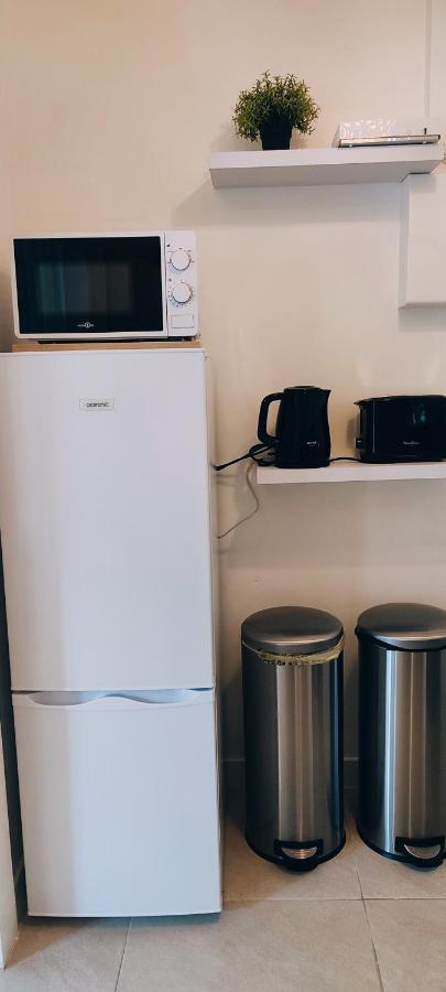 Le Studio Des Tours - Parking Apartment Arles Ngoại thất bức ảnh